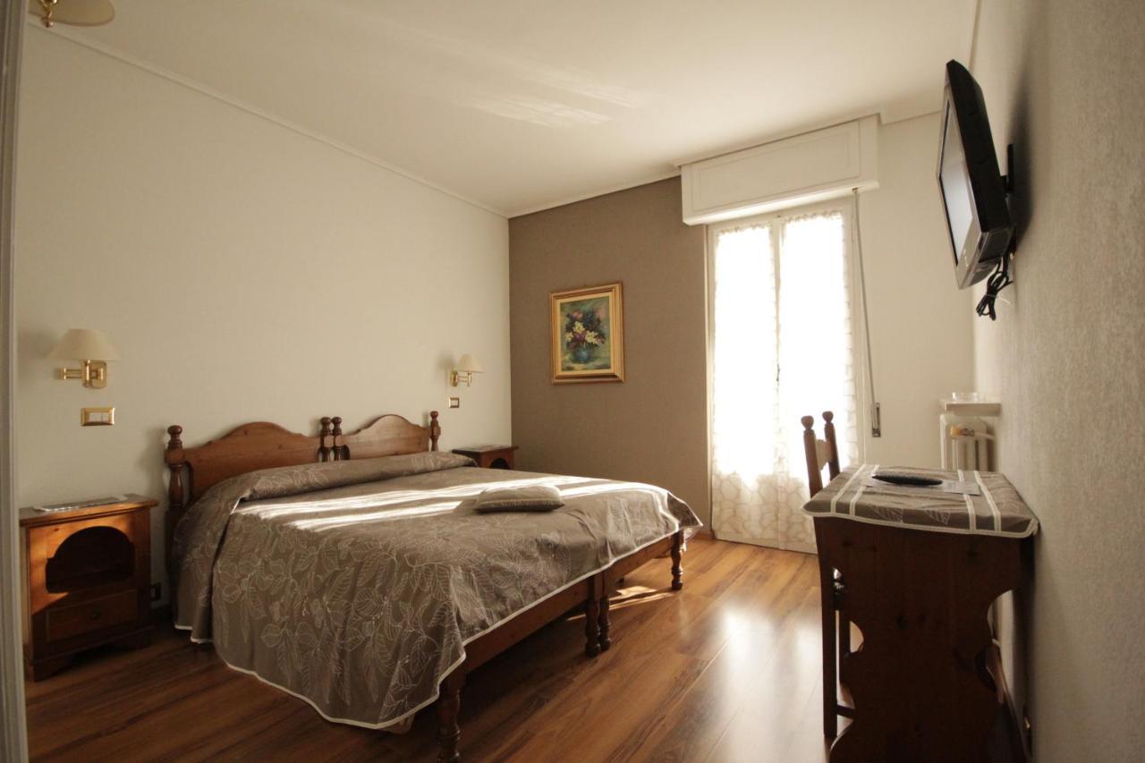 Hotel Ristorante Da Politano Boves ภายนอก รูปภาพ